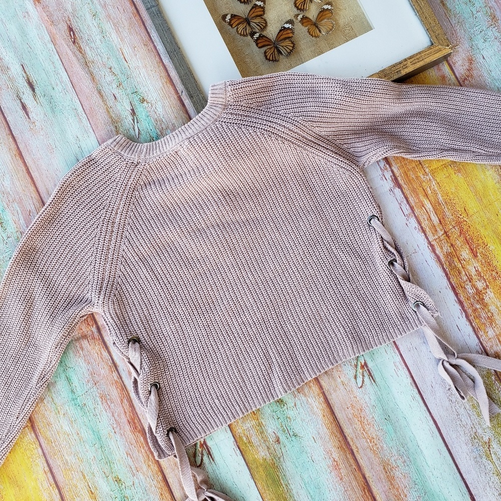 NWT Moon & Madison Blush Cropped Lace Up Sweater L - Picture 5 of 7